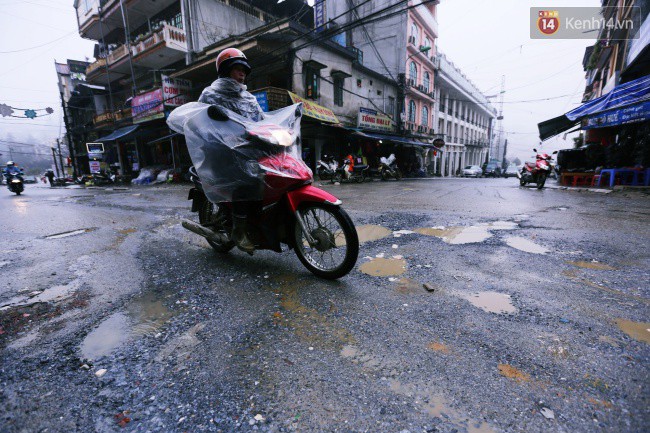 Những con đường xuống cấp trầm trọng giữa thiên đường du lịch Sa Pa